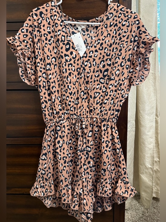 Umgee Pants - Umgee NWT Pink Leopard Print V-Neck Romper